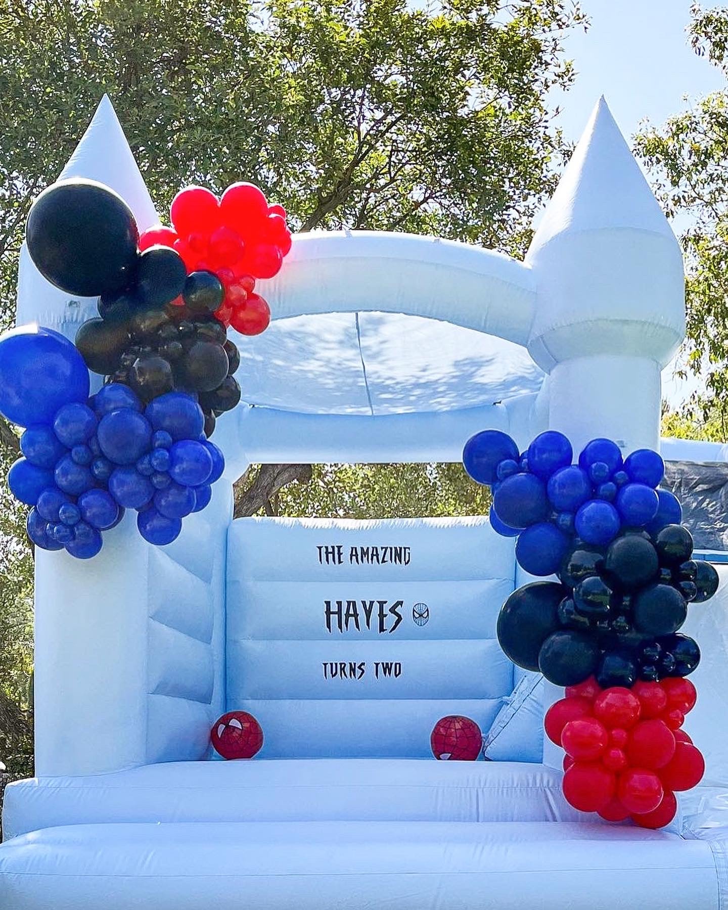 Calabasas Bounce House, party rental, White Bounce House Los Angeles, White Bounce House ventura county, party rental los angeles, party rental ventura county, bounce house calabasas, kids party los angeles, kids party los angeles, calabasas party rentals, Malibu bounce house, malibu party rentals, malibu kids party