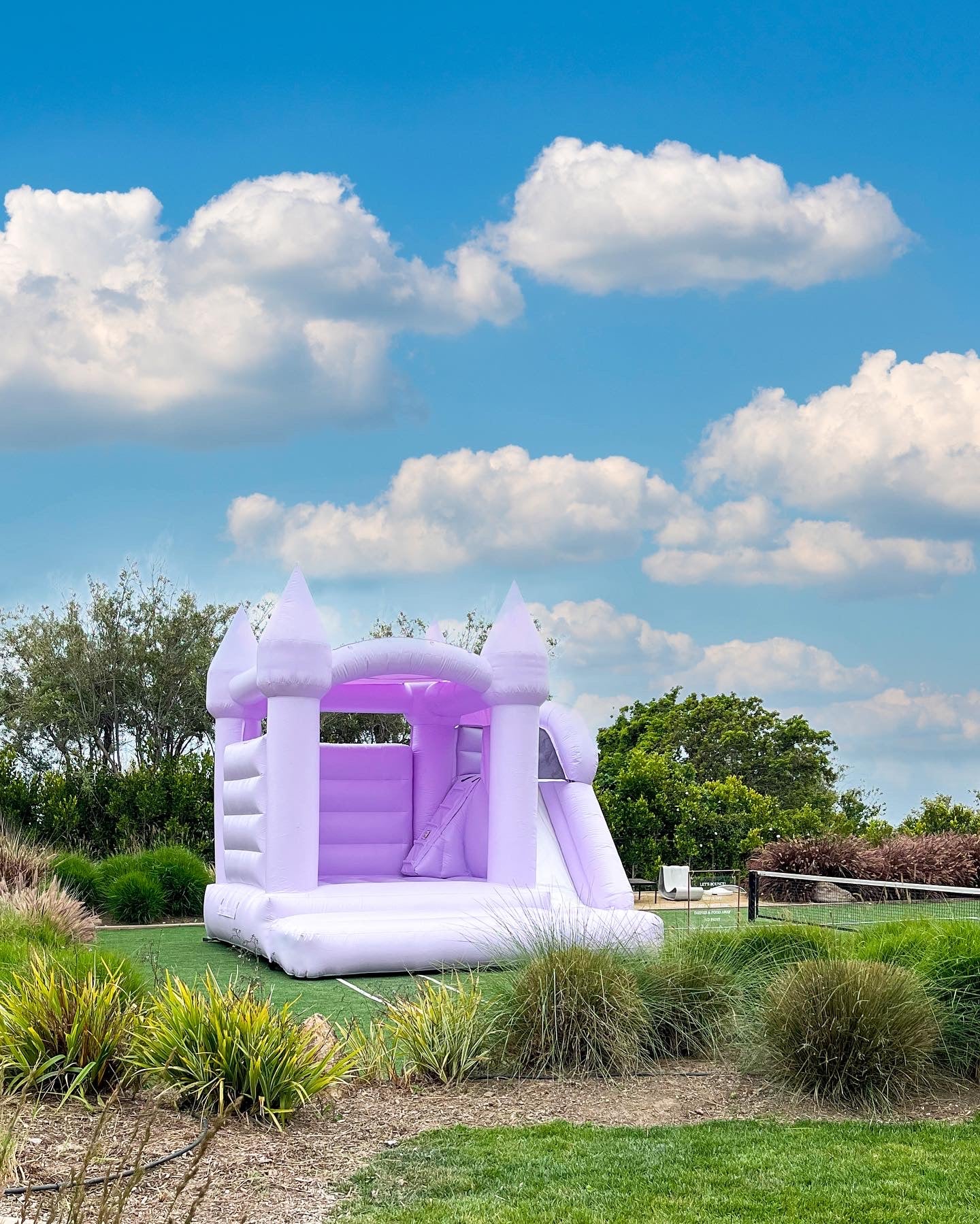 Westward Bounce House with Slide- New!