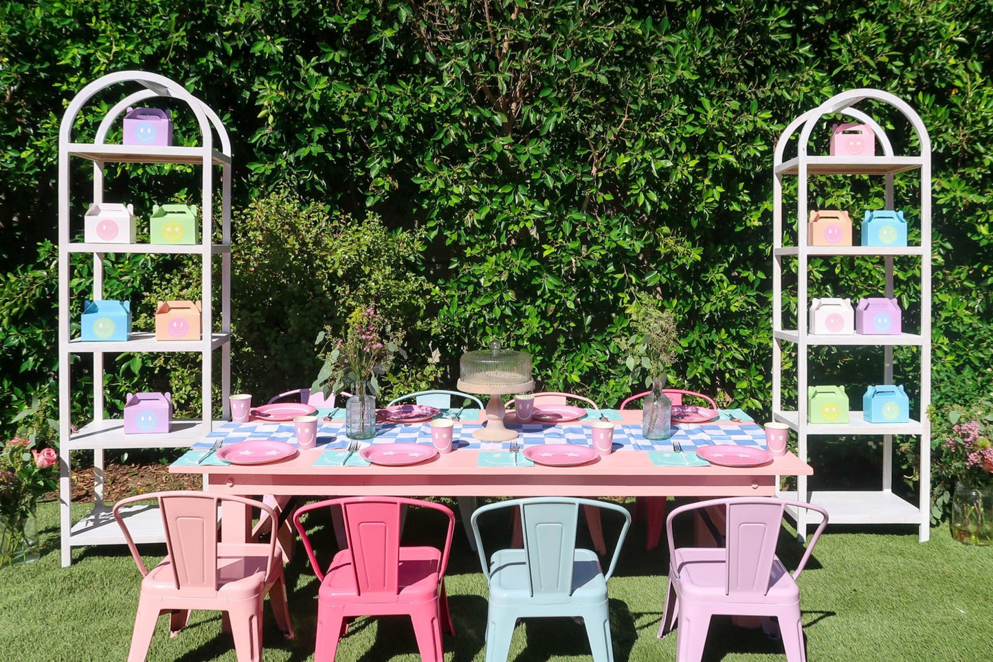 Kids Farm Table in Pink
