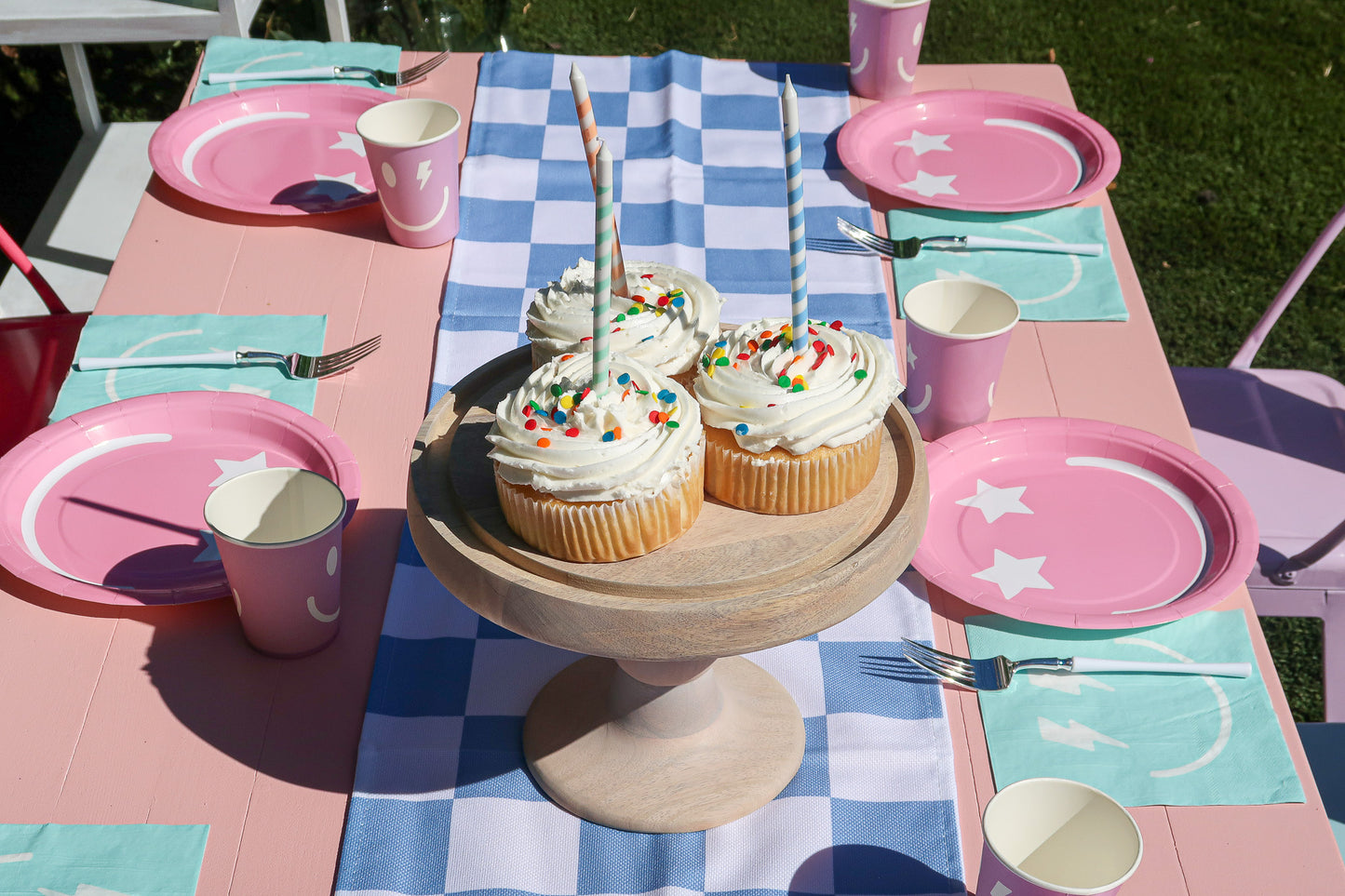 Kids Farm Table in Pink