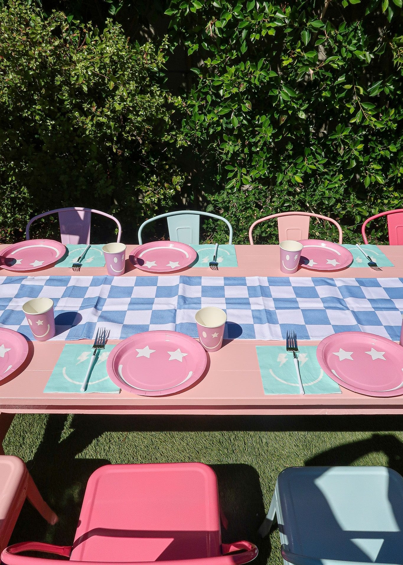 Kids Farm Table in Pink
