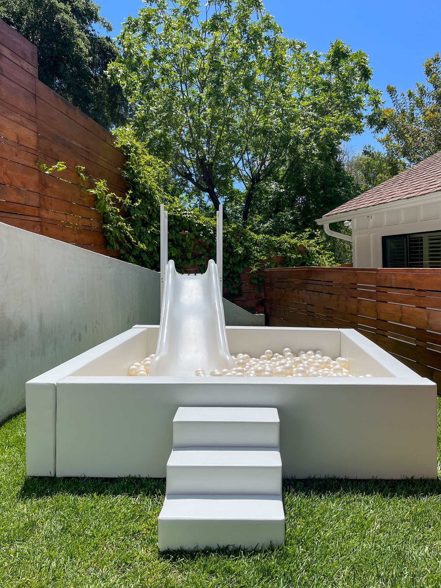 Sea Vista Ball Pit 7x7