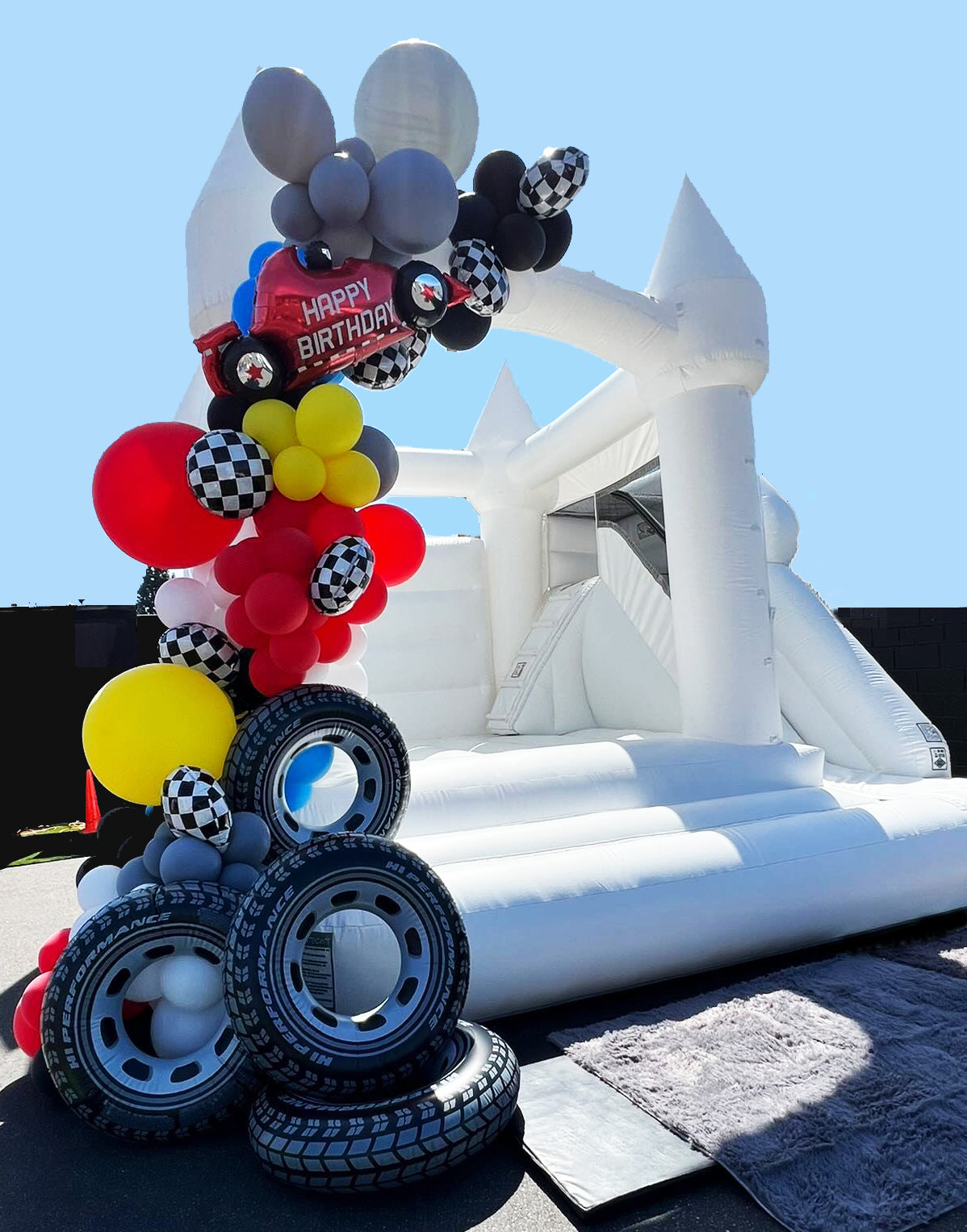 Calabasas Bounce House, party rental, White Bounce House Los Angeles, White Bounce House ventura county, party rental los angeles, party rental ventura county, bounce house calabasas, kids party los angeles, kids party los angeles, calabasas party rentals