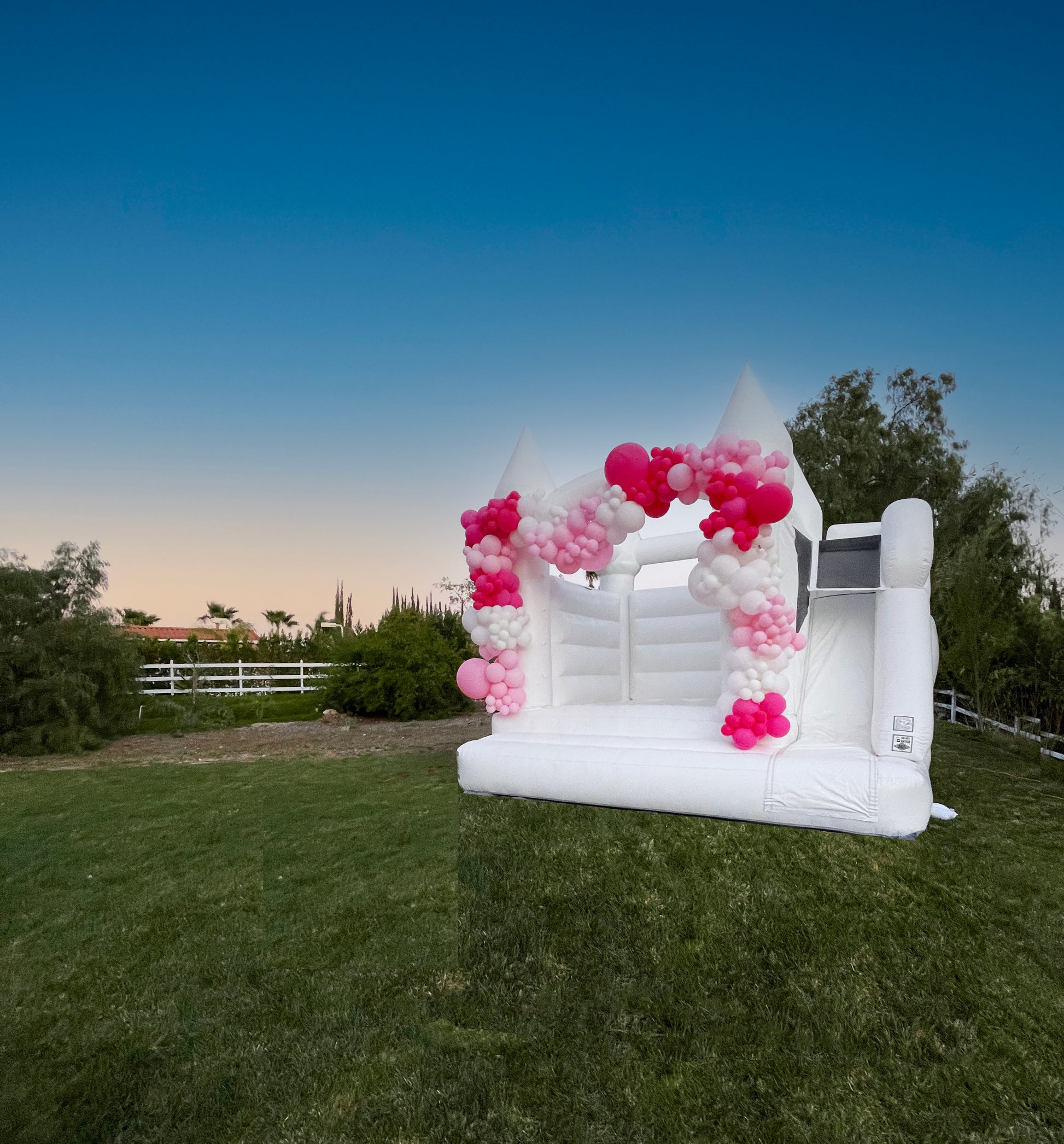 Calabasas Bounce House, party rental, White Bounce House Los Angeles, White Bounce House ventura county, party rental los angeles, party rental ventura county, bounce house calabasas, kids party los angeles, kids party los angeles, calabasas party rentals, Malibu bounce house, malibu party rentals, malibu kids party