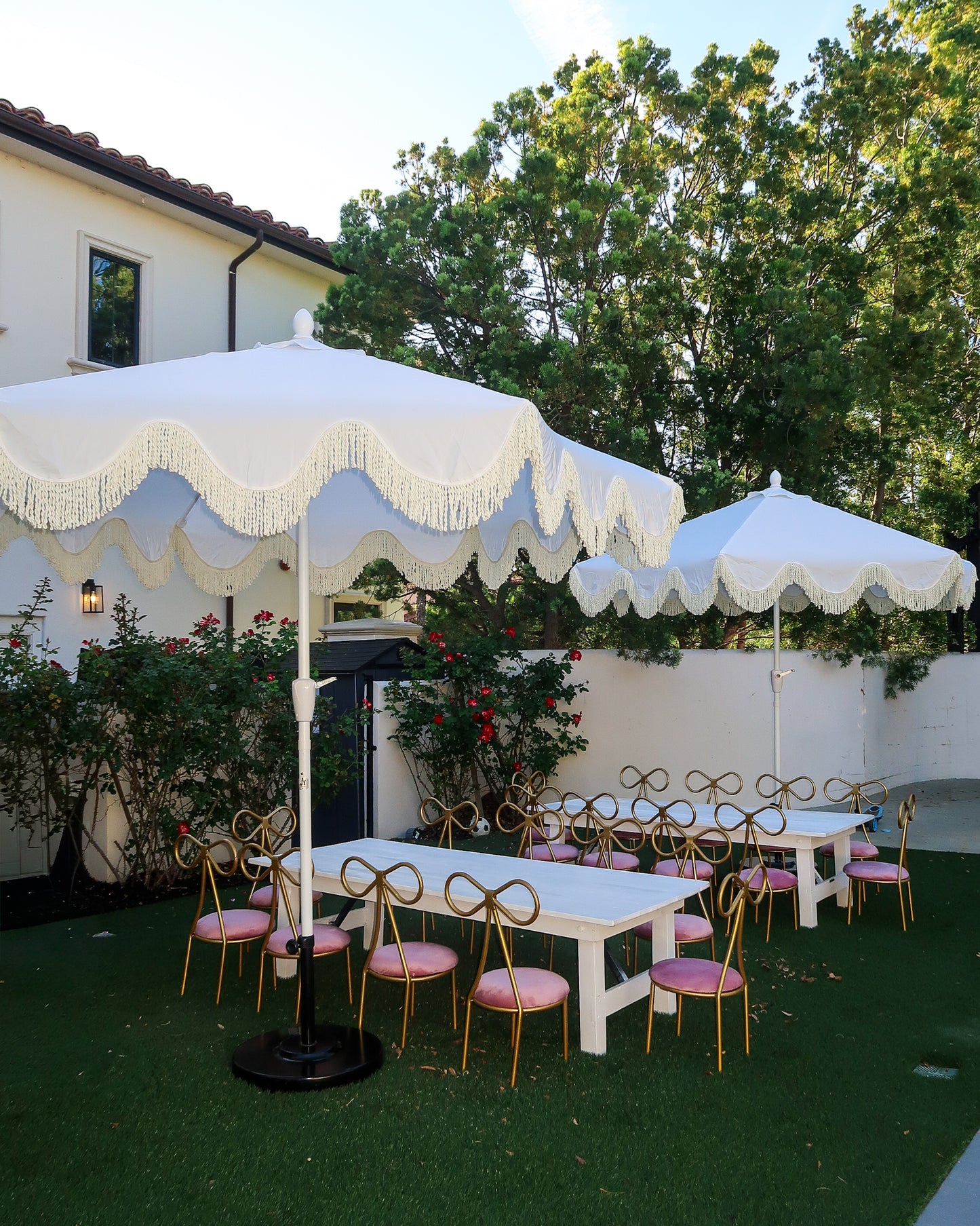 Scalloped Fringe Market Umbrella- New!