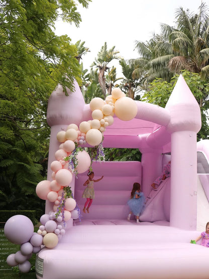 Westward Bounce House with Slide- New!