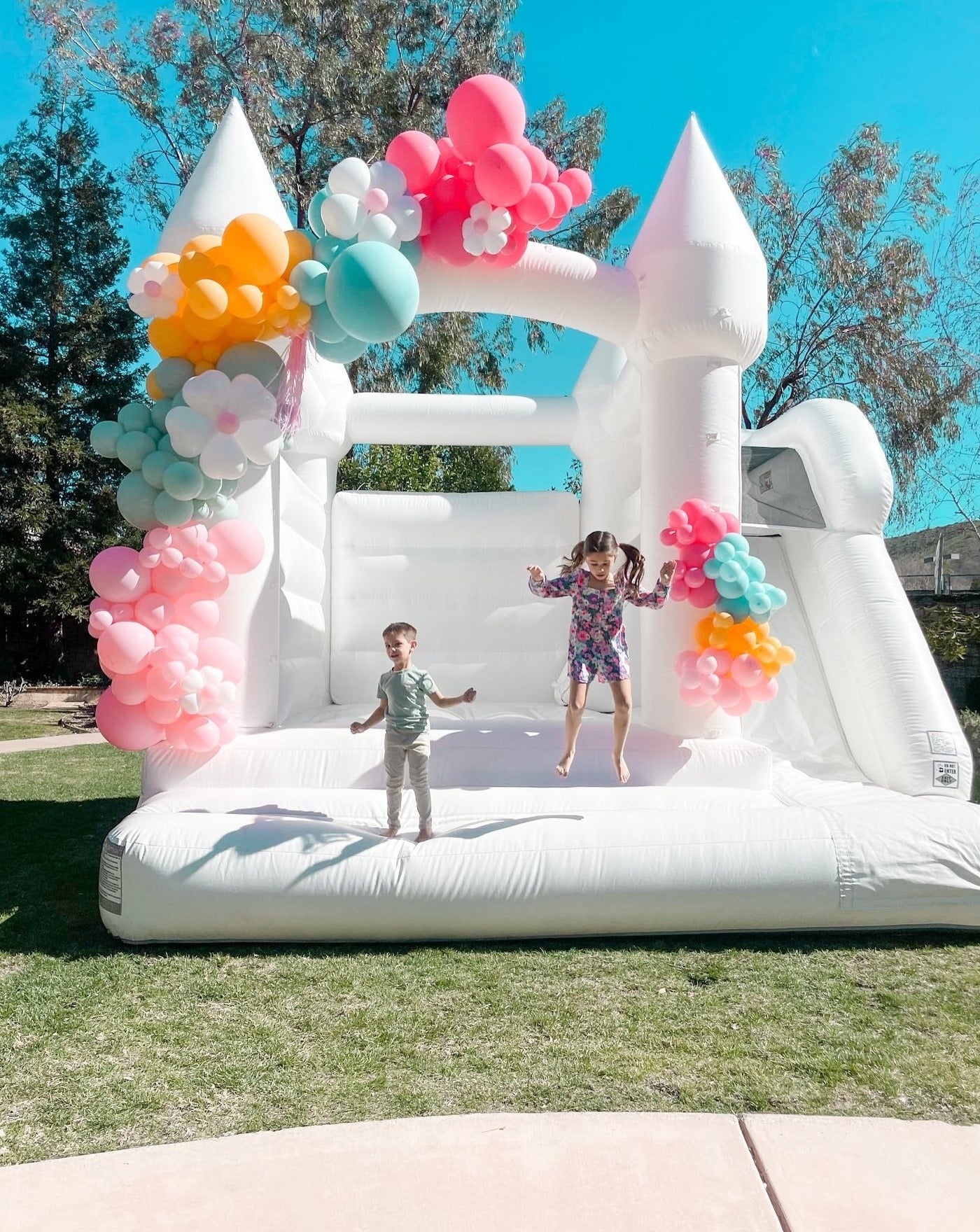White bounce house rental in Calabasas